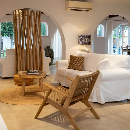 Отель Moorea Boutique - Only Adults