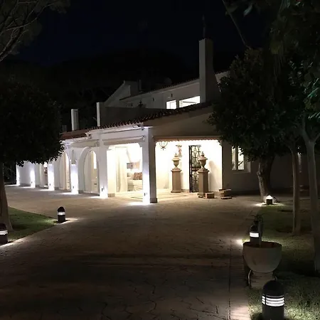 فندق Moorea Boutique 3*